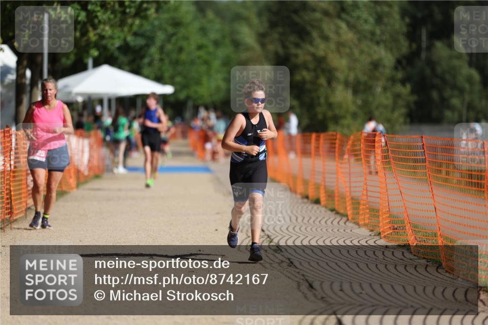 07.09.2025 - 19. Norderstedt Triathlon Michael Strokosch http://msf.ph/oto/8742167 07.09.2025 10:57:00 Laufen 122 meine-sportfotos.de