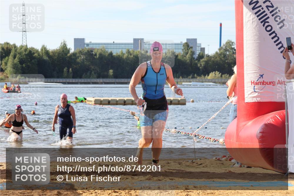 07.09.2025 - 19. Norderstedt Triathlon Luisa Fischer http://msf.ph/oto/8742201 07.09.2025 10:05:42 Schwimmen 1119, 1127 meine-sportfotos.de