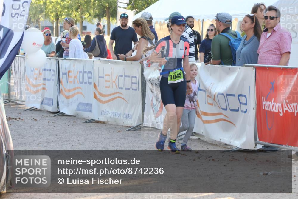 07.09.2025 - 19. Norderstedt Triathlon Luisa Fischer http://msf.ph/oto/8742236 07.09.2025 16:59:53 Ziel 414, 1045 meine-sportfotos.de