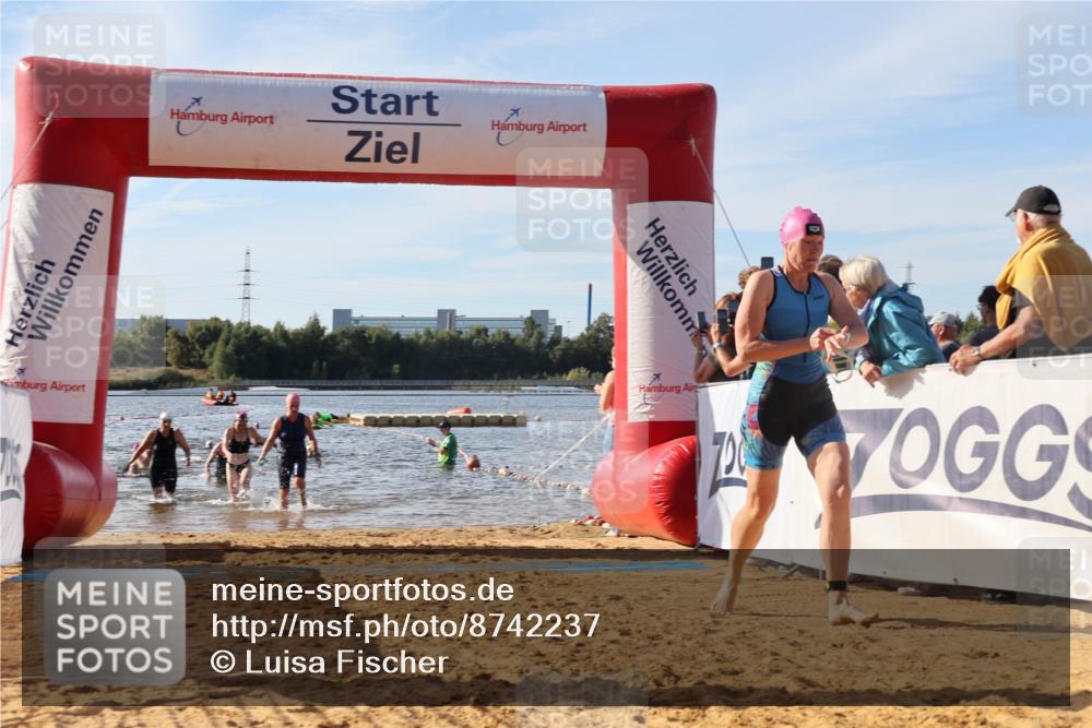07.09.2025 - 19. Norderstedt Triathlon Luisa Fischer http://msf.ph/oto/8742237 07.09.2025 10:05:44 Schwimmen 1111, 1119, 1127 meine-sportfotos.de