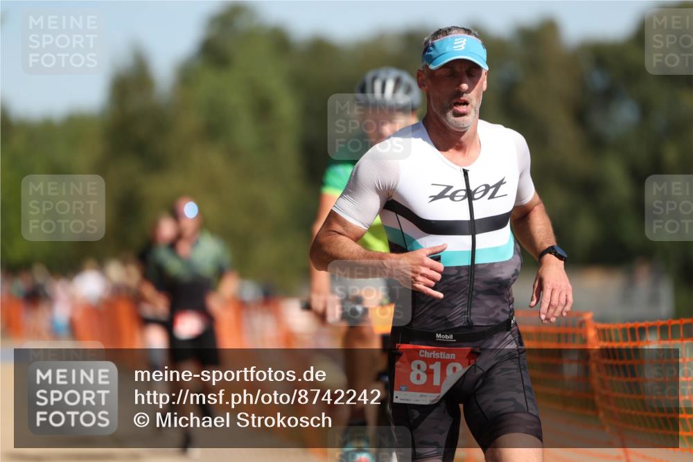 07.09.2025 - 19. Norderstedt Triathlon Michael Strokosch http://msf.ph/oto/8742242 07.09.2025 11:54:35 Laufen 238, 819, 984, 1257, 1395 meine-sportfotos.de