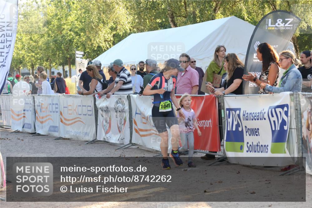 07.09.2025 - 19. Norderstedt Triathlon Luisa Fischer http://msf.ph/oto/8742262 07.09.2025 16:59:54 Ziel 414, 1045 meine-sportfotos.de