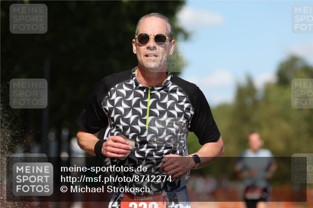 07.09.2025 - 19. Norderstedt Triathlon Michael Strokosch http://msf.ph/oto/8742274 07.09.2025 13:53:25 Laufen 230, 790, 805 meine-sportfotos.de