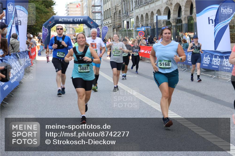 07.09.2025 - BARMER Alsterlauf Strokosch-Dieckow http://msf.ph/oto/8742277 07.09.2025 10:18:10 Ziel 2099, 2488, 2554, 3138, 3139, 3143, 3478, 4023, 4343, 4477, 4661, 4724, 4780, 8021, 8063, 8186 meine-sportfotos.de