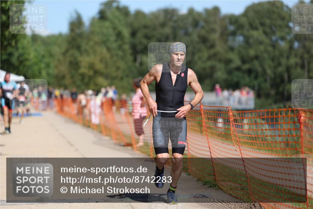 07.09.2025 - 19. Norderstedt Triathlon Michael Strokosch http://msf.ph/oto/8742283 07.09.2025 13:08:05 Laufen 150, 698, 1331 meine-sportfotos.de