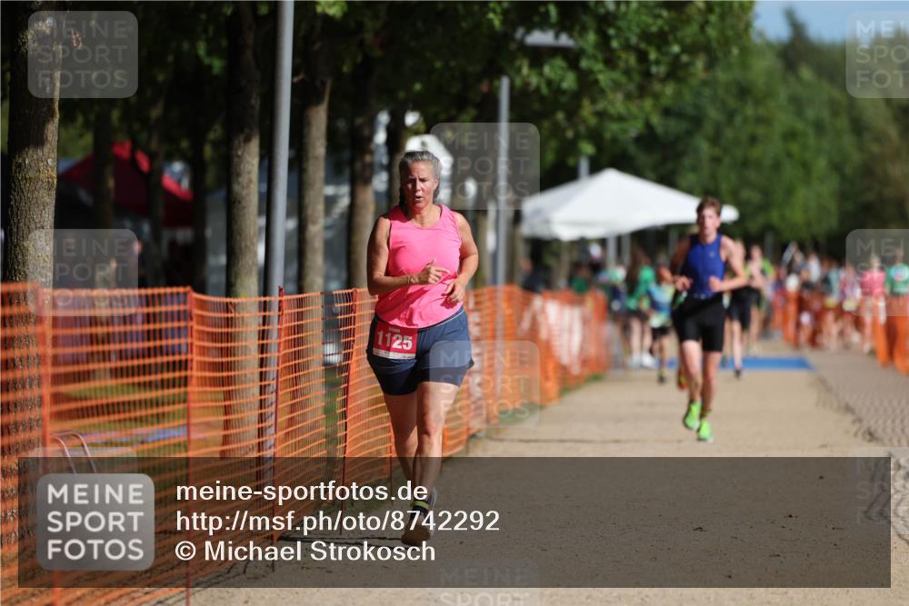 07.09.2025 - 19. Norderstedt Triathlon Michael Strokosch http://msf.ph/oto/8742292 07.09.2025 10:57:04 Laufen 122, 636, 1125 meine-sportfotos.de