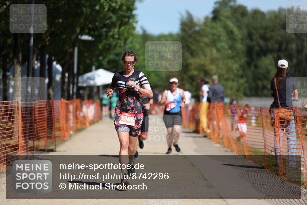 07.09.2025 - 19. Norderstedt Triathlon Michael Strokosch http://msf.ph/oto/8742296 07.09.2025 12:32:31 Laufen 779, 1370, 1386 meine-sportfotos.de