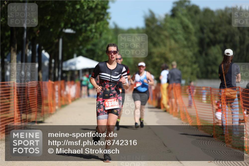 07.09.2025 - 19. Norderstedt Triathlon Michael Strokosch http://msf.ph/oto/8742316 07.09.2025 12:32:32 Laufen 779, 1370, 1386 meine-sportfotos.de