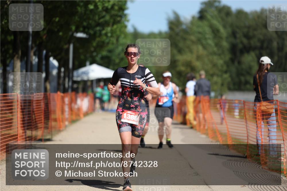 07.09.2025 - 19. Norderstedt Triathlon Michael Strokosch http://msf.ph/oto/8742328 07.09.2025 12:32:32 Laufen 779, 1370, 1386 meine-sportfotos.de