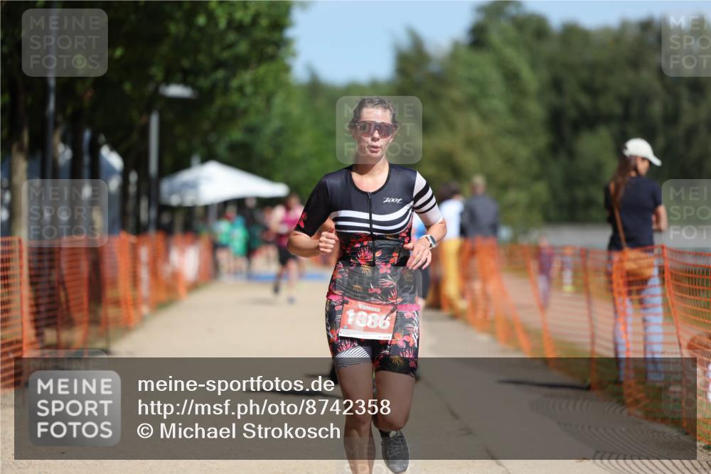 07.09.2025 - 19. Norderstedt Triathlon Michael Strokosch http://msf.ph/oto/8742358 07.09.2025 12:32:33 Laufen 779, 1370, 1386 meine-sportfotos.de