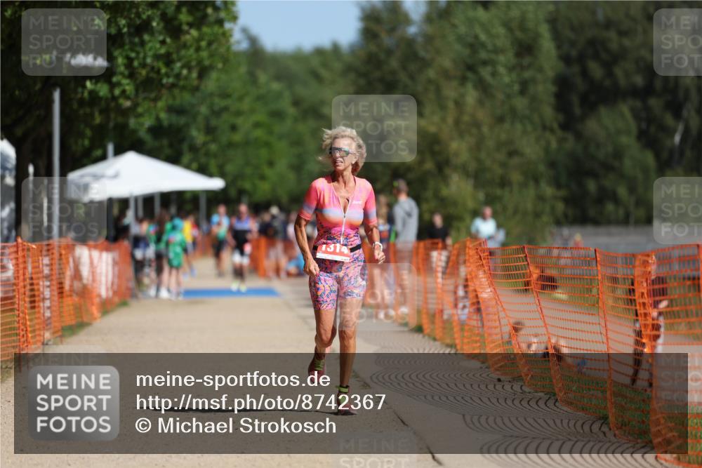07.09.2025 - 19. Norderstedt Triathlon Michael Strokosch http://msf.ph/oto/8742367 07.09.2025 11:54:58 Laufen 1314 meine-sportfotos.de
