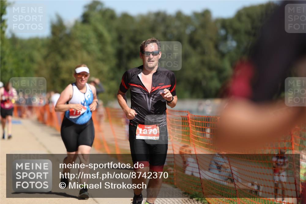 07.09.2025 - 19. Norderstedt Triathlon Michael Strokosch http://msf.ph/oto/8742370 07.09.2025 12:32:36 Laufen 779, 1370, 1386 meine-sportfotos.de
