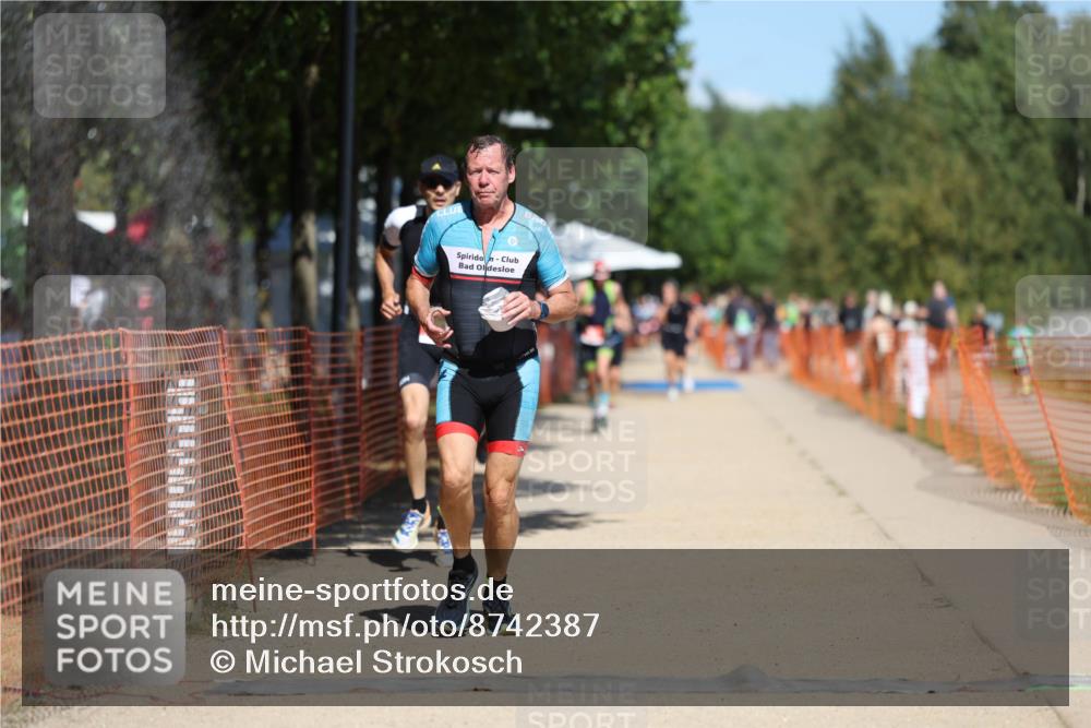 07.09.2025 - 19. Norderstedt Triathlon Michael Strokosch http://msf.ph/oto/8742387 07.09.2025 13:08:12 Laufen 167, 212, 249 meine-sportfotos.de