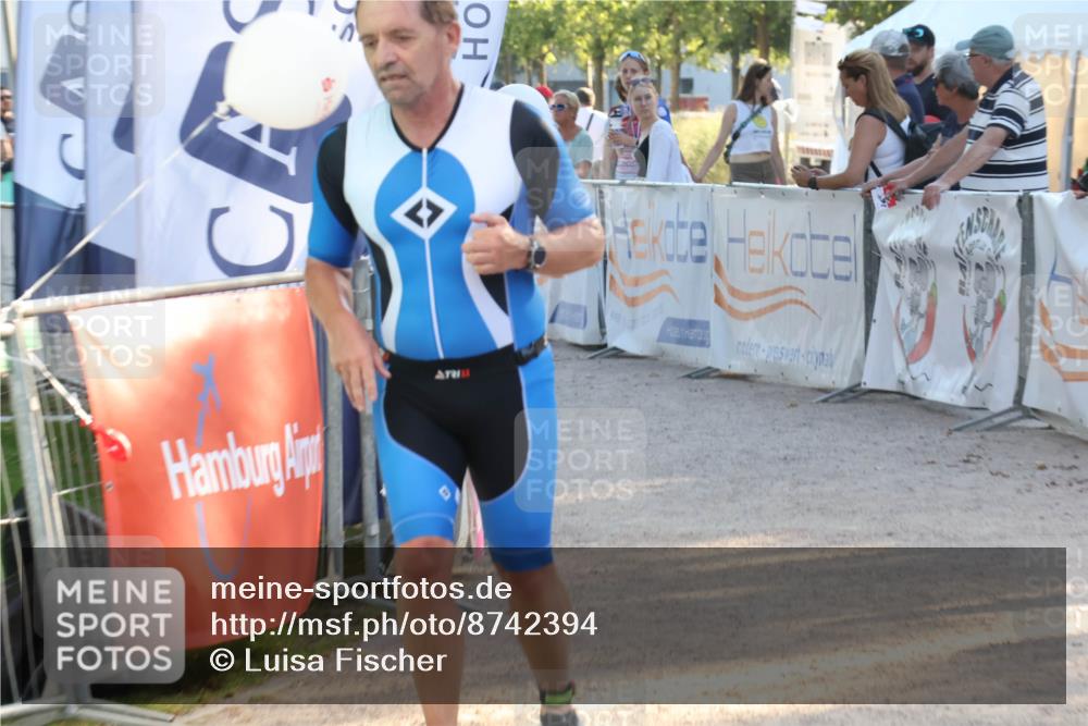 07.09.2025 - 19. Norderstedt Triathlon Luisa Fischer http://msf.ph/oto/8742394 07.09.2025 17:00:00 Ziel 1045, 1568 meine-sportfotos.de