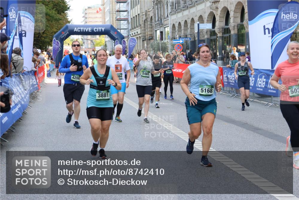 07.09.2025 - BARMER Alsterlauf Strokosch-Dieckow http://msf.ph/oto/8742410 07.09.2025 10:18:09 Ziel 2488, 3138, 3139, 3143, 3478, 4023, 4343, 4661, 4724, 4780, 5403, 5405, 8021, 8186 meine-sportfotos.de