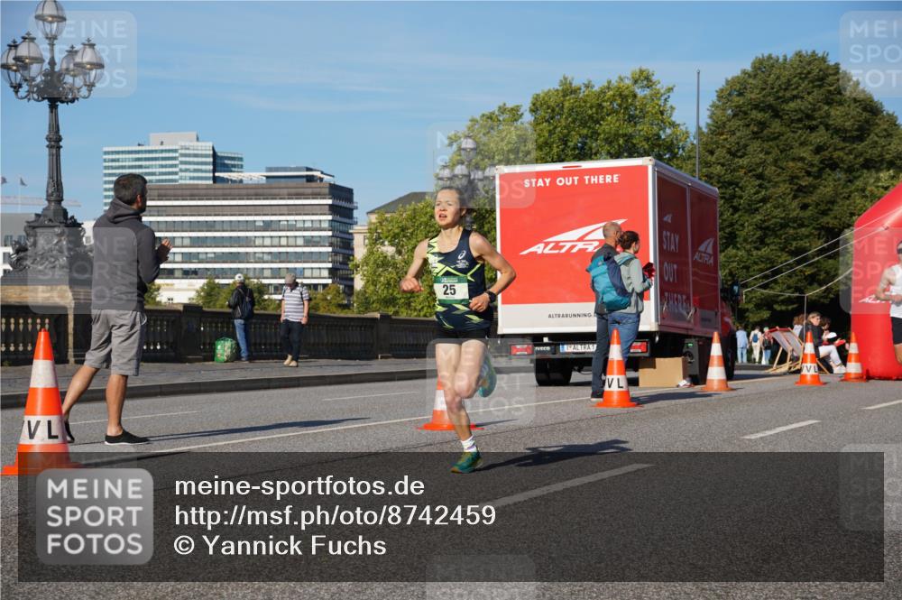 07.09.2025 - BARMER Alsterlauf Yannick Fuchs http://msf.ph/oto/8742459 07.09.2025 09:28:32 Laufen 44, 25, 1 meine-sportfotos.de