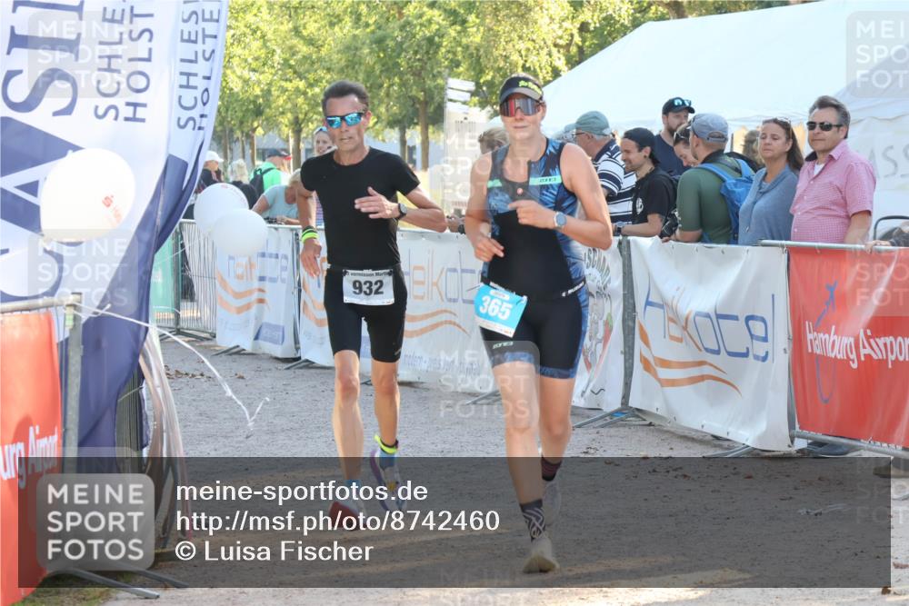 07.09.2025 - 19. Norderstedt Triathlon Luisa Fischer http://msf.ph/oto/8742460 07.09.2025 17:00:04 Ziel 365, 932, 1045, 1568 meine-sportfotos.de
