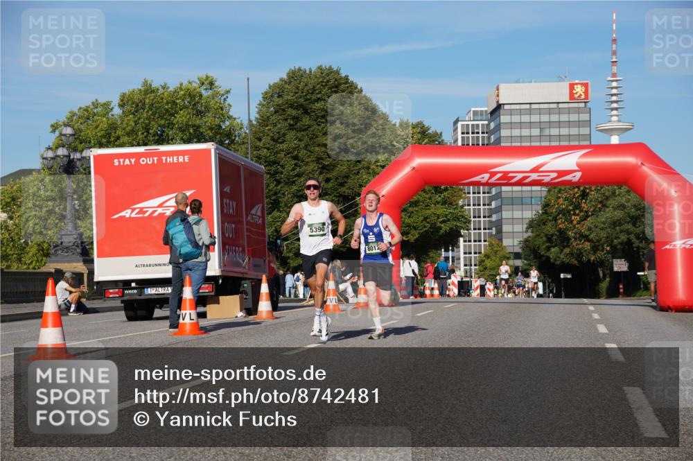 07.09.2025 - BARMER Alsterlauf Yannick Fuchs http://msf.ph/oto/8742481 07.09.2025 09:28:33 Laufen 5390, 8012 meine-sportfotos.de