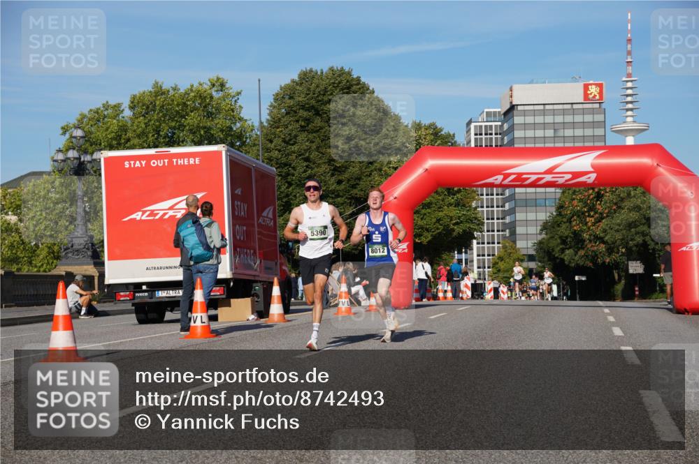 07.09.2025 - BARMER Alsterlauf Yannick Fuchs http://msf.ph/oto/8742493 07.09.2025 09:28:34 Laufen 5390, 8012 meine-sportfotos.de