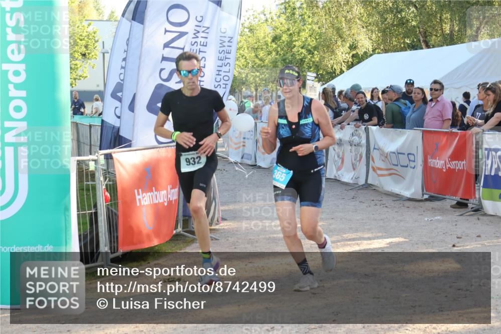 07.09.2025 - 19. Norderstedt Triathlon Luisa Fischer http://msf.ph/oto/8742499 07.09.2025 17:00:06 Ziel 365, 932, 1568 meine-sportfotos.de