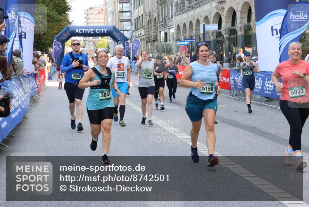 07.09.2025 - BARMER Alsterlauf Strokosch-Dieckow http://msf.ph/oto/8742501 07.09.2025 10:18:09 Ziel 2488, 3138, 3139, 3143, 3478, 4023, 4343, 4661, 4724, 4780, 5403, 5405, 8021, 8186 meine-sportfotos.de