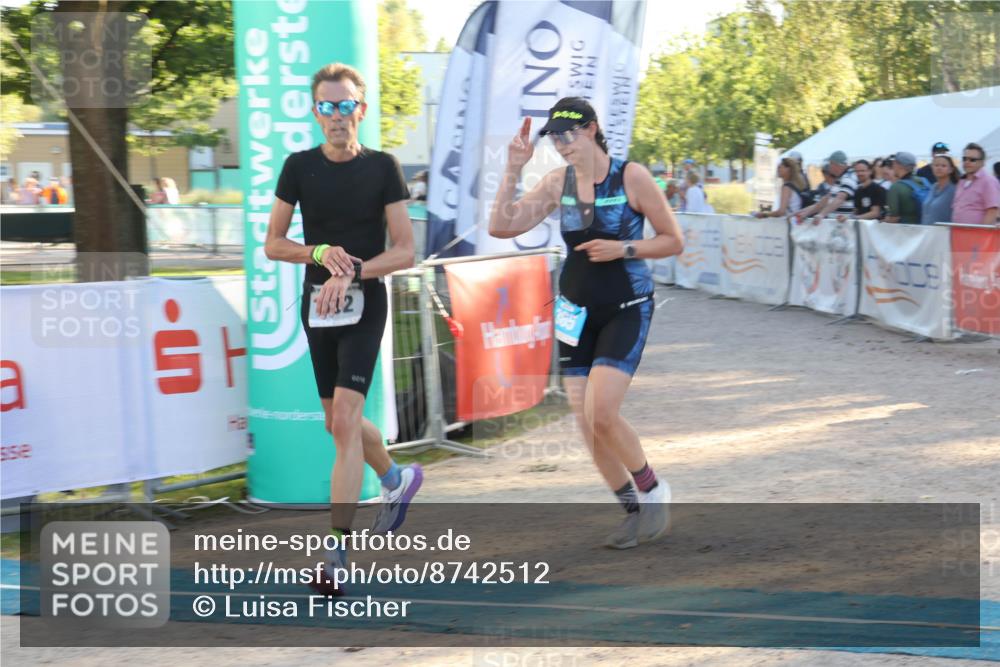 07.09.2025 - 19. Norderstedt Triathlon Luisa Fischer http://msf.ph/oto/8742512 07.09.2025 17:00:07 Ziel 365, 932, 1568 meine-sportfotos.de
