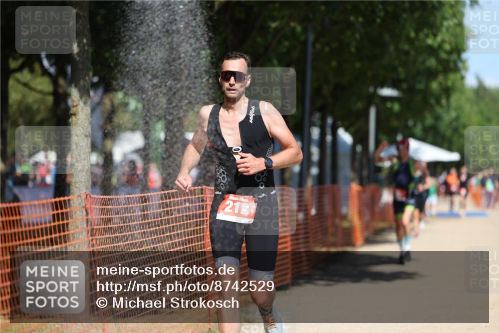 07.09.2025 - 19. Norderstedt Triathlon Michael Strokosch http://msf.ph/oto/8742529 07.09.2025 13:08:17 Laufen 167, 205, 212, 249 meine-sportfotos.de