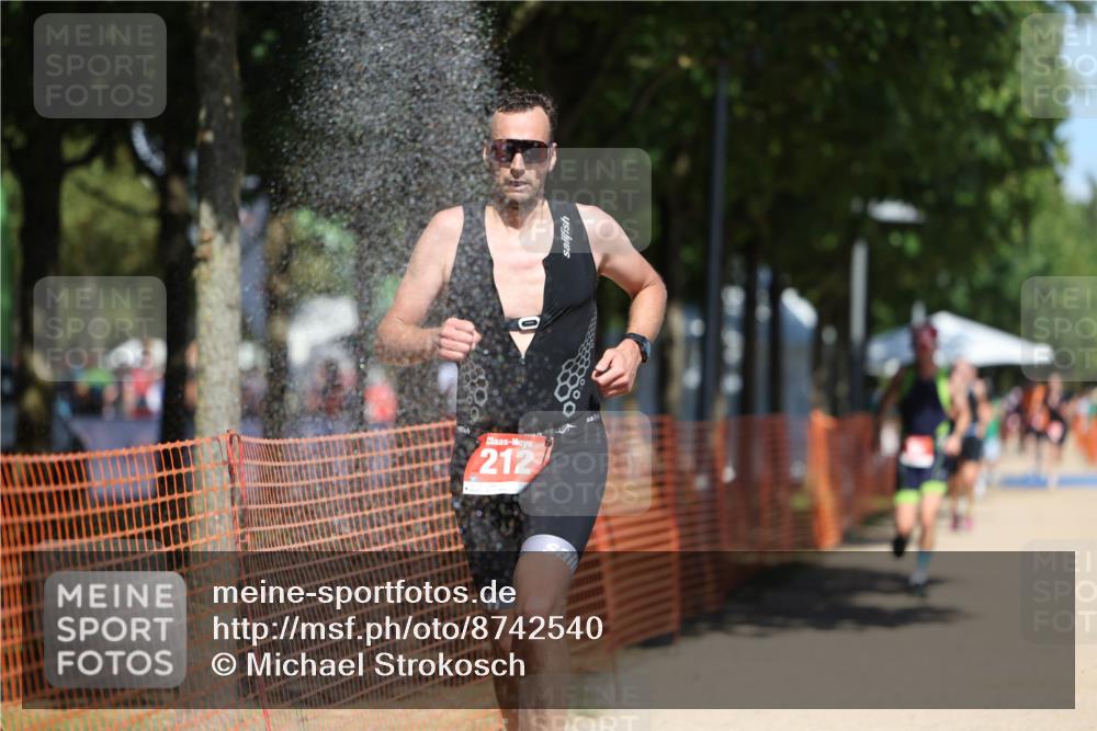 07.09.2025 - 19. Norderstedt Triathlon Michael Strokosch http://msf.ph/oto/8742540 07.09.2025 13:08:17 Laufen 167, 205, 212, 249 meine-sportfotos.de