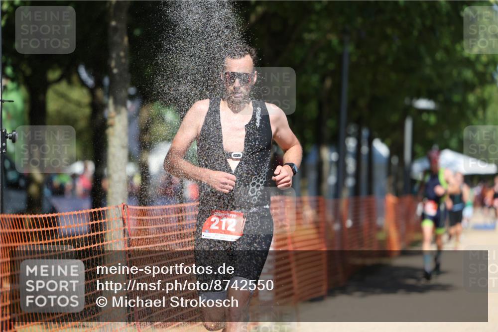 07.09.2025 - 19. Norderstedt Triathlon Michael Strokosch http://msf.ph/oto/8742550 07.09.2025 13:08:17 Laufen 167, 205, 212, 249 meine-sportfotos.de