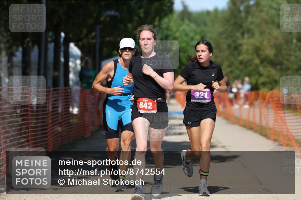 07.09.2025 - 19. Norderstedt Triathlon Michael Strokosch http://msf.ph/oto/8742554 07.09.2025 13:54:43 Laufen 270, 321, 842 meine-sportfotos.de