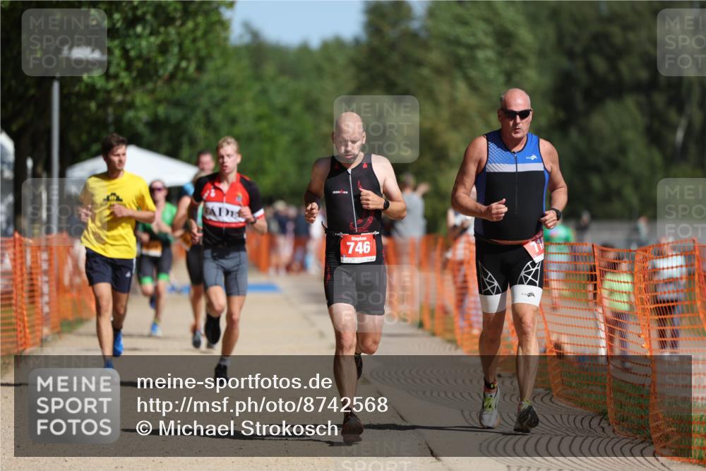 07.09.2025 - 19. Norderstedt Triathlon Michael Strokosch http://msf.ph/oto/8742568 07.09.2025 11:55:22 Laufen 228, 710, 746, 1164, 1173, 1202 meine-sportfotos.de