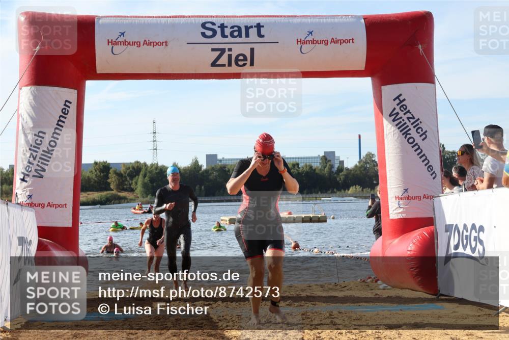 07.09.2025 - 19. Norderstedt Triathlon Luisa Fischer http://msf.ph/oto/8742573 07.09.2025 10:06:04 Schwimmen 1112, 1114, 1126, 1131, 1132, 1135, 1137, 1140, 1144, 1146 meine-sportfotos.de