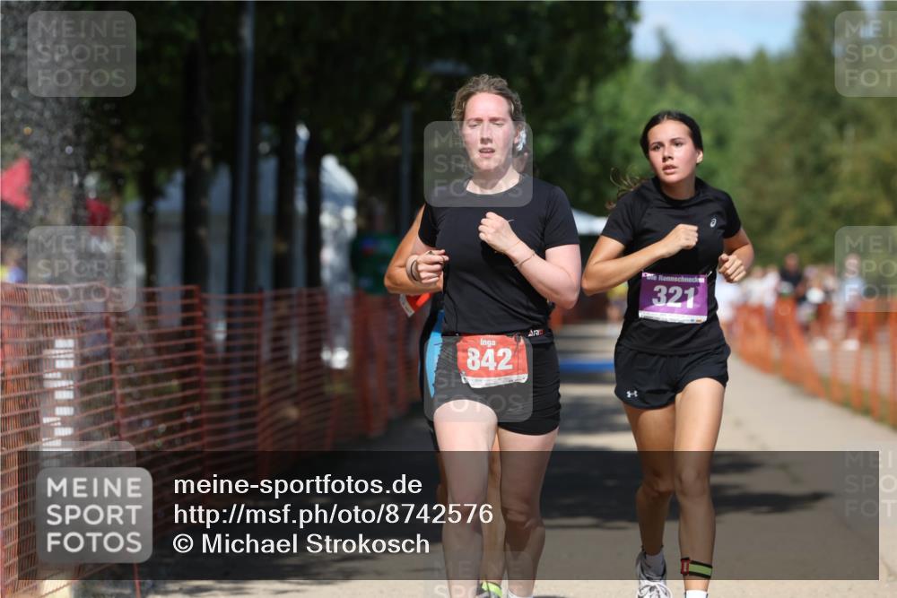 07.09.2025 - 19. Norderstedt Triathlon Michael Strokosch http://msf.ph/oto/8742576 07.09.2025 13:54:44 Laufen 270, 321, 842 meine-sportfotos.de
