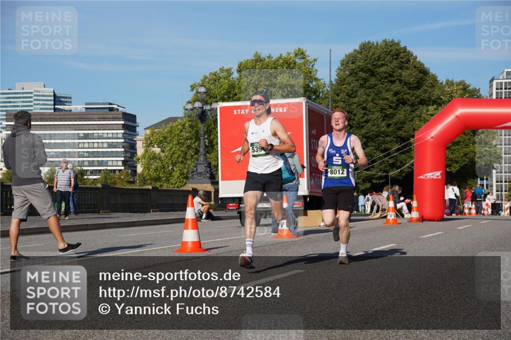 07.09.2025 - BARMER Alsterlauf Yannick Fuchs http://msf.ph/oto/8742584 07.09.2025 09:28:34 Laufen 539, 8012 meine-sportfotos.de