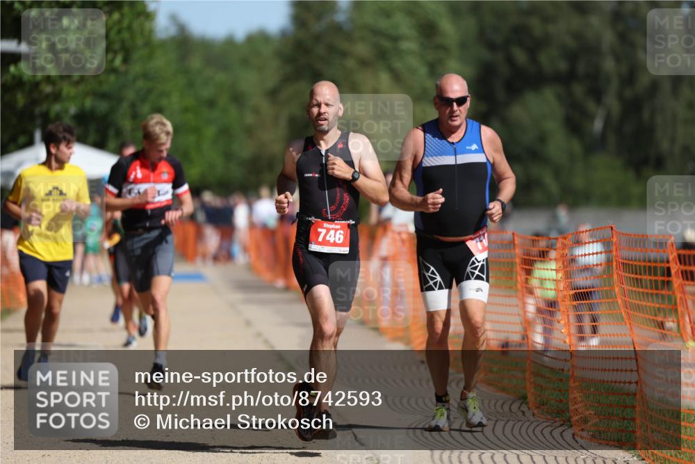 07.09.2025 - 19. Norderstedt Triathlon Michael Strokosch http://msf.ph/oto/8742593 07.09.2025 11:55:22 Laufen 228, 710, 746, 1164, 1173, 1202 meine-sportfotos.de