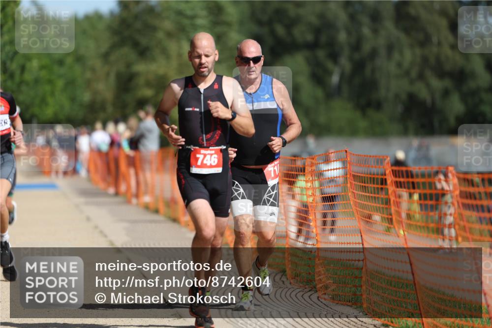 07.09.2025 - 19. Norderstedt Triathlon Michael Strokosch http://msf.ph/oto/8742604 07.09.2025 11:55:23 Laufen 228, 710, 734, 746, 1164, 1173, 1202 meine-sportfotos.de