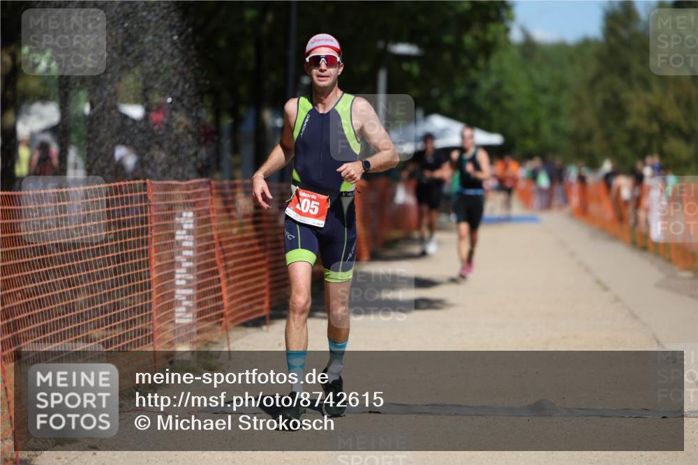 07.09.2025 - 19. Norderstedt Triathlon Michael Strokosch http://msf.ph/oto/8742615 07.09.2025 13:08:20 Laufen 205, 212, 759 meine-sportfotos.de