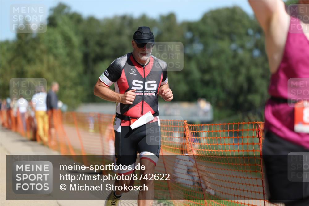 07.09.2025 - 19. Norderstedt Triathlon Michael Strokosch http://msf.ph/oto/8742622 07.09.2025 12:32:49 Laufen 695, 857 meine-sportfotos.de