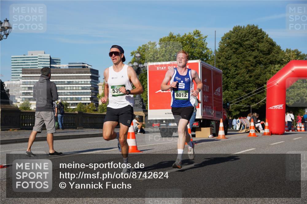07.09.2025 - BARMER Alsterlauf Yannick Fuchs http://msf.ph/oto/8742624 07.09.2025 09:28:35 Laufen 539, 8012 meine-sportfotos.de