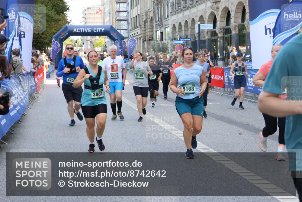 07.09.2025 - BARMER Alsterlauf Strokosch-Dieckow http://msf.ph/oto/8742642 07.09.2025 10:18:09 Ziel 2488, 3138, 3139, 3143, 3478, 4023, 4343, 4661, 4724, 4780, 5403, 5405, 8021, 8186 meine-sportfotos.de