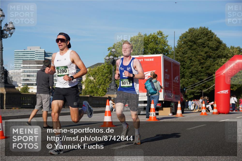 07.09.2025 - BARMER Alsterlauf Yannick Fuchs http://msf.ph/oto/8742644 07.09.2025 09:28:35 Laufen 5390, 4, 8012, 1 meine-sportfotos.de