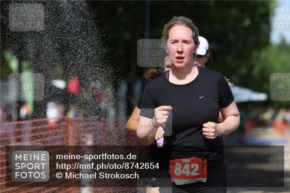 07.09.2025 - 19. Norderstedt Triathlon Michael Strokosch http://msf.ph/oto/8742654 07.09.2025 13:54:46 Laufen 270, 321, 842 meine-sportfotos.de