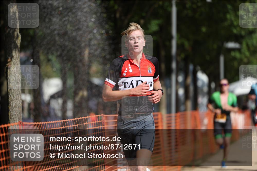 07.09.2025 - 19. Norderstedt Triathlon Michael Strokosch http://msf.ph/oto/8742671 07.09.2025 11:55:25 Laufen 228, 710, 734, 746, 1164, 1173, 1202 meine-sportfotos.de
