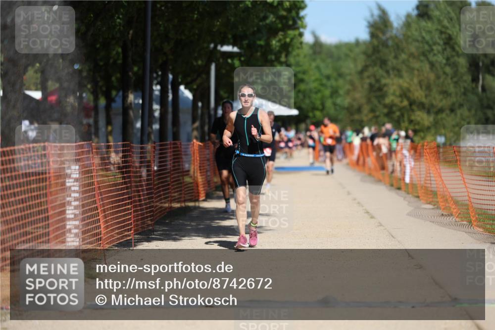 07.09.2025 - 19. Norderstedt Triathlon Michael Strokosch http://msf.ph/oto/8742672 07.09.2025 13:08:24 Laufen 205, 282, 759, 1212 meine-sportfotos.de