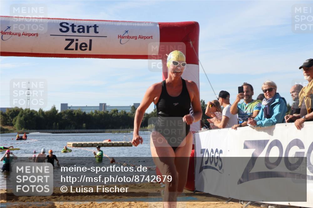 07.09.2025 - 19. Norderstedt Triathlon Luisa Fischer http://msf.ph/oto/8742679 07.09.2025 10:06:09 Schwimmen 1112, 1135, 1137, 1140, 1146 meine-sportfotos.de