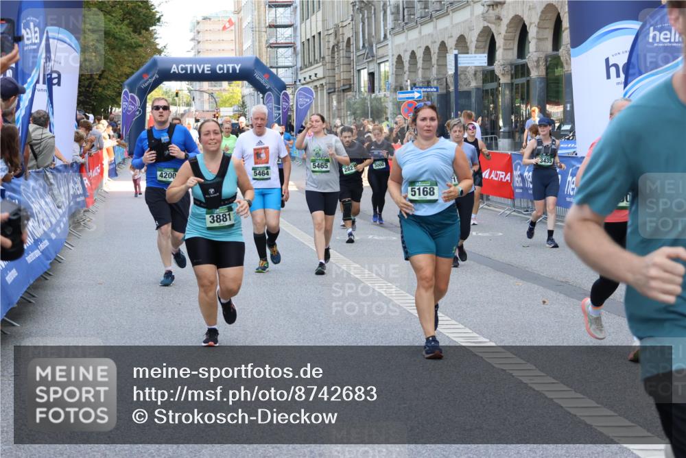 07.09.2025 - BARMER Alsterlauf Strokosch-Dieckow http://msf.ph/oto/8742683 07.09.2025 10:18:09 Ziel 2488, 3138, 3139, 3143, 3478, 4023, 4343, 4661, 4724, 4780, 5403, 5405, 8021, 8186 meine-sportfotos.de