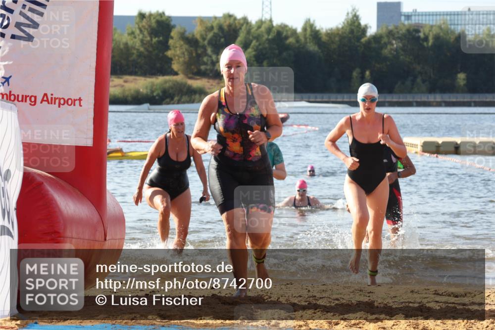 07.09.2025 - 19. Norderstedt Triathlon Luisa Fischer http://msf.ph/oto/8742700 07.09.2025 10:06:14 Schwimmen 1112, 1115, 1137, 1140, 1143, 1148, 1150 meine-sportfotos.de