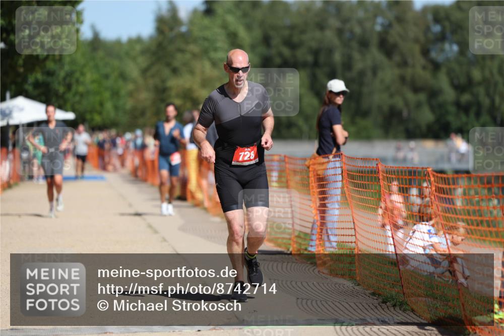 07.09.2025 - 19. Norderstedt Triathlon Michael Strokosch http://msf.ph/oto/8742714 07.09.2025 12:32:56 Laufen 245, 258, 728 meine-sportfotos.de