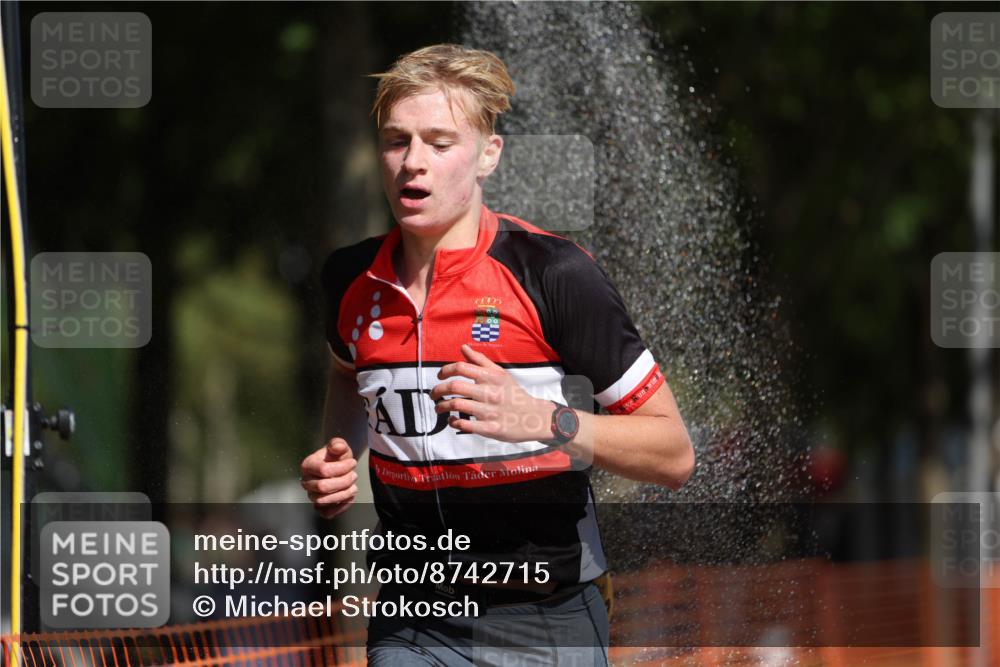 07.09.2025 - 19. Norderstedt Triathlon Michael Strokosch http://msf.ph/oto/8742715 07.09.2025 11:55:26 Laufen 228, 710, 734, 746, 1164, 1173, 1202 meine-sportfotos.de