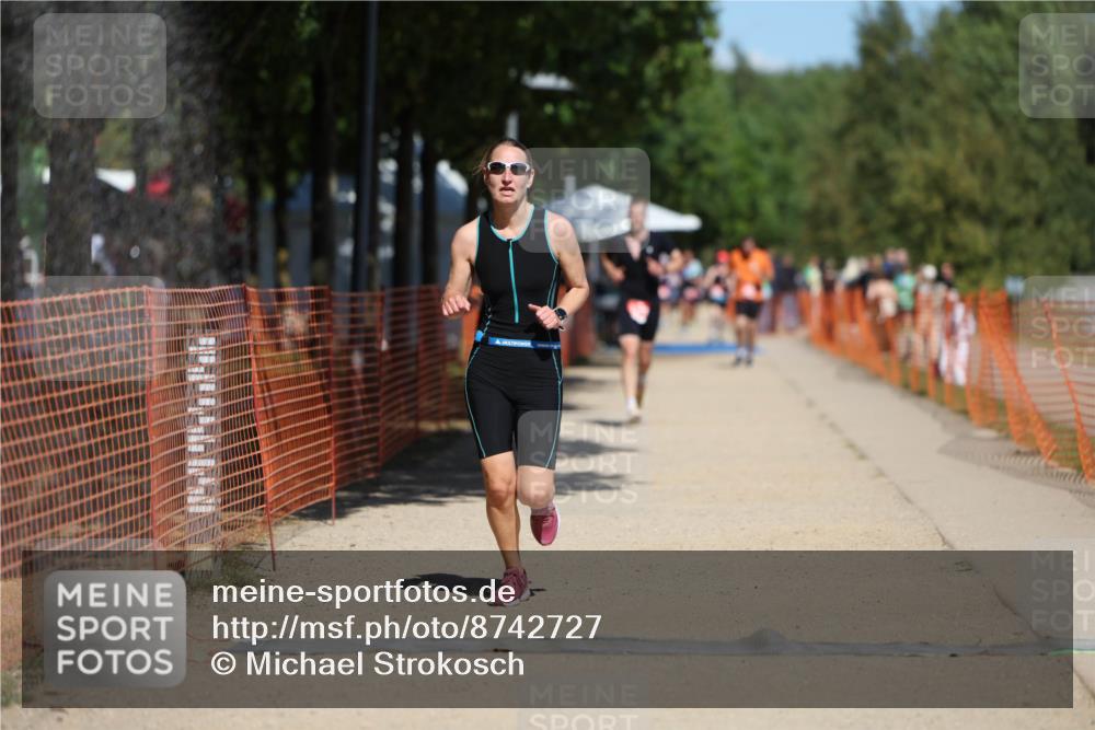 07.09.2025 - 19. Norderstedt Triathlon Michael Strokosch http://msf.ph/oto/8742727 07.09.2025 13:08:25 Laufen 205, 282, 759, 1212 meine-sportfotos.de